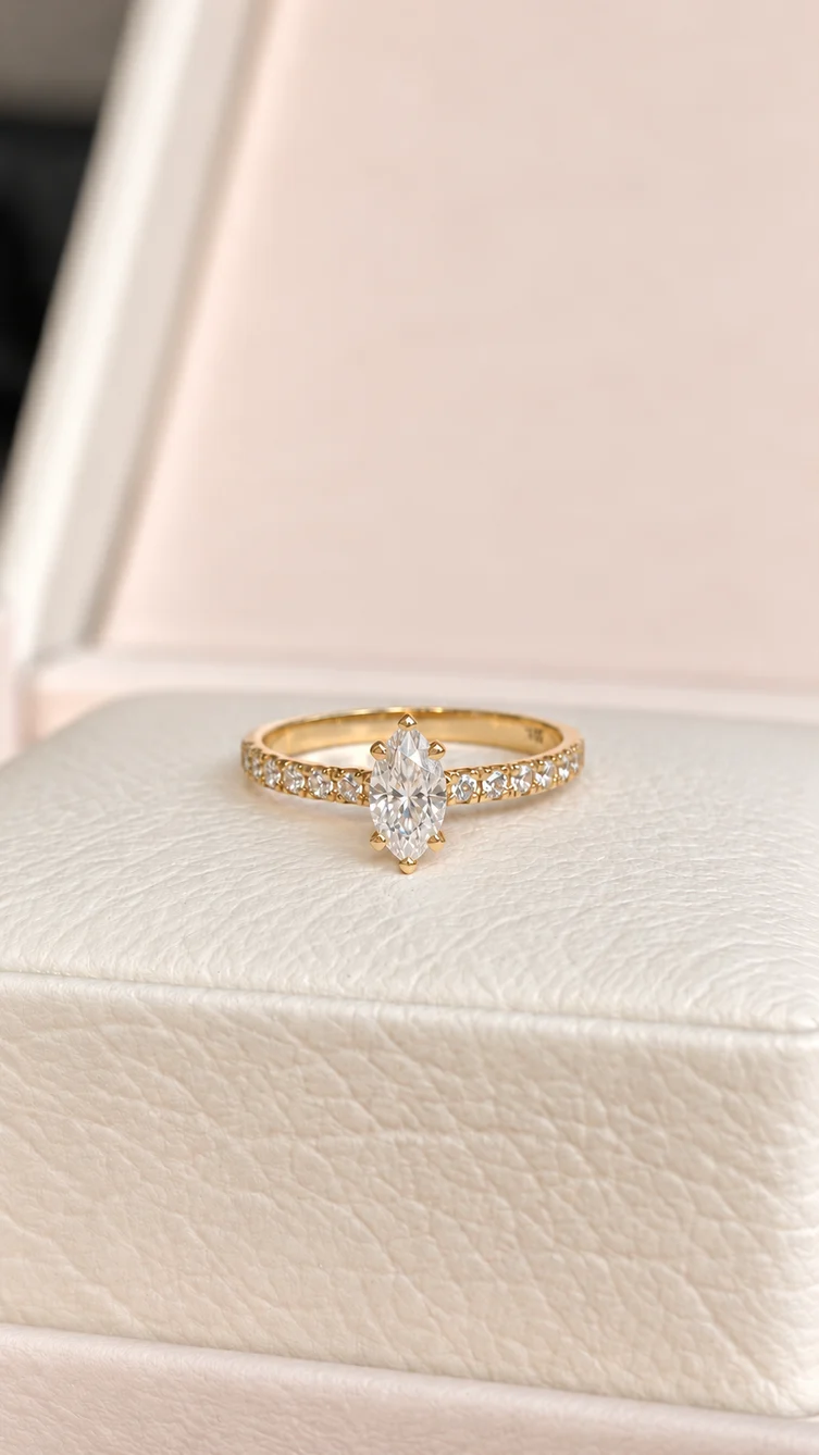 Anillo Riviere marquise, vista 1