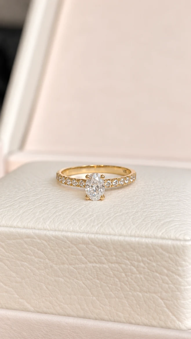 Anillo con moissanita Riviere oval, vista 1